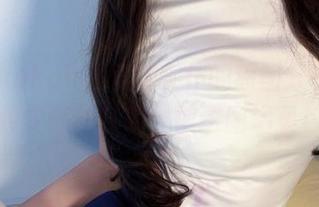 玉汇 kokuhui黑猫女仆的原图分享，感觉就像安静的夜晚，被这图温柔包围。